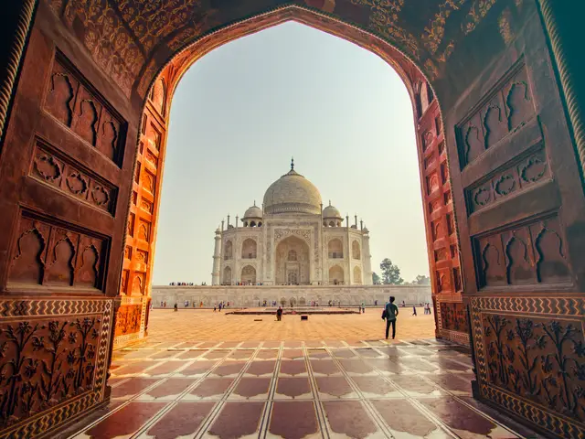 1 Day Trip to Taj Mahal - Agra by private car